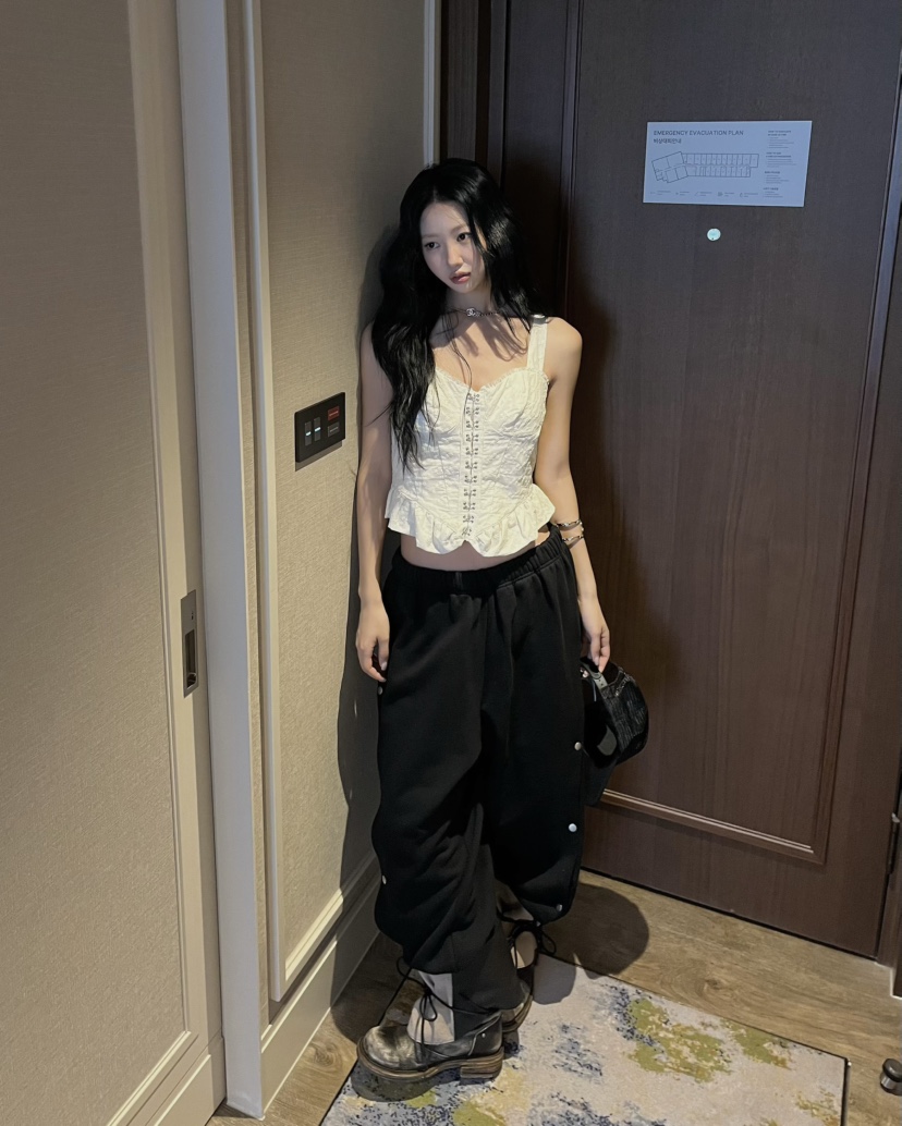 LOVE PULL韓國代購女裝新品推薦時尚26春夏職業吊帶背心LOVE PULL吊帶/背心