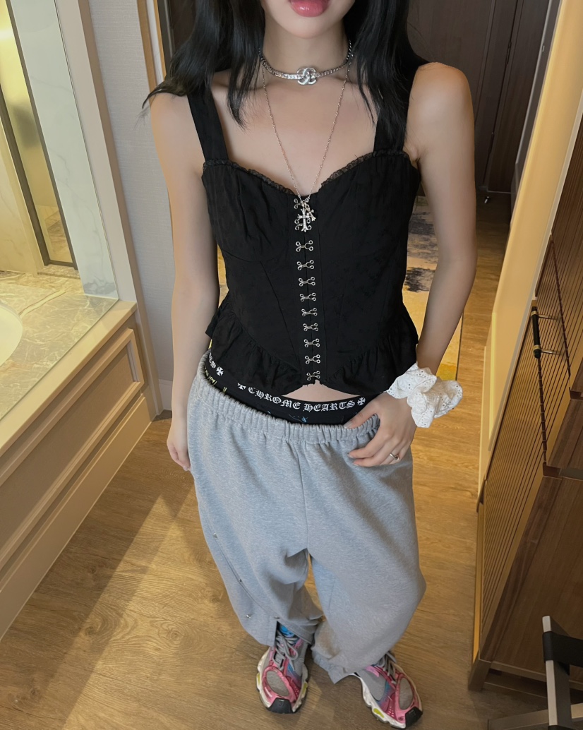 LOVE PULL韓國代購女裝新品推薦時尚26春夏職業吊帶背心LOVE PULL吊帶/背心