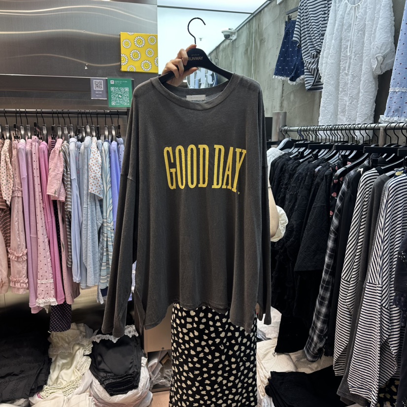 RUNWAY-런웨이韓國直郵實拍女裝新品推薦人氣26春夏長袖T恤RUNWAY長袖T恤圖色2