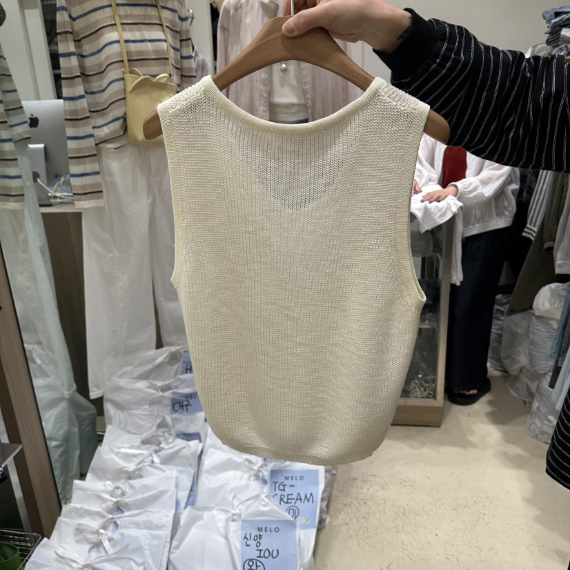 MELO韓國東大門直郵女裝新品職業熱賣推薦時尚人氣吊帶背心MELO吊帶/背心