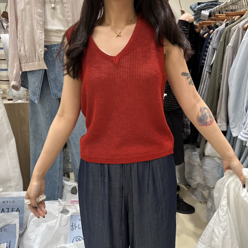 MELO韓國東大門直郵女裝新品職業熱賣推薦時尚人氣吊帶背心MELO吊帶/背心圖色3