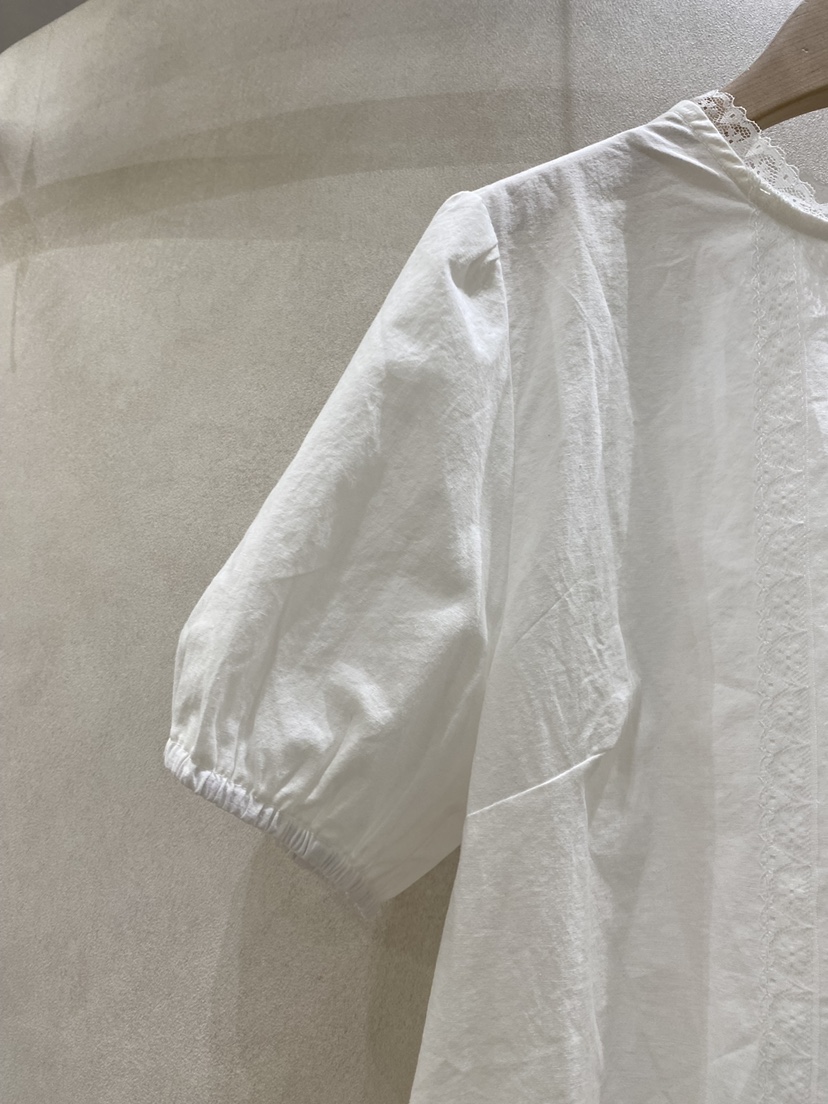 WHO IS SHE韓國東大門代購女士新款26春夏推薦襯衫蕾絲衫WHO IS SHE襯衫/蕾絲衫