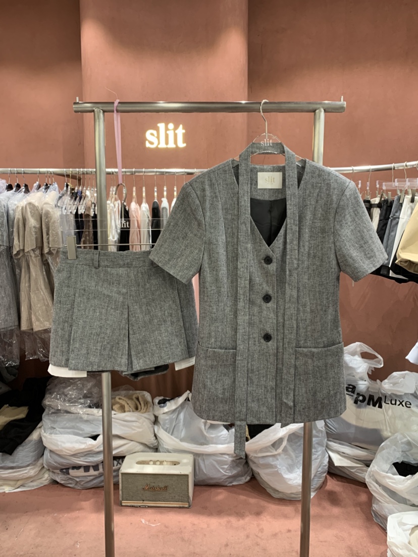 SLIT韓國直郵女士新款熱賣26春夏人氣休閑時尚推薦職業短褲SLIT短褲