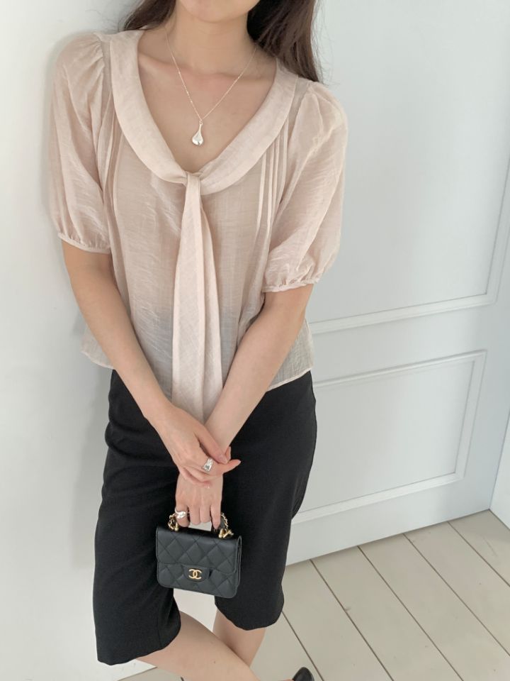 CRONG韓國直郵實拍女裝新款26春夏時尚職業襯衫蕾絲衫褶裥緞CRONG襯衫/蕾絲衫