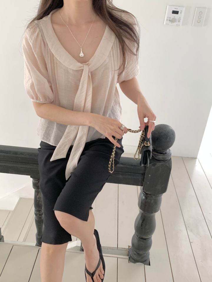 CRONG韓國直郵實拍女裝新款26春夏時尚職業襯衫蕾絲衫褶裥緞CRONG襯衫/蕾絲衫