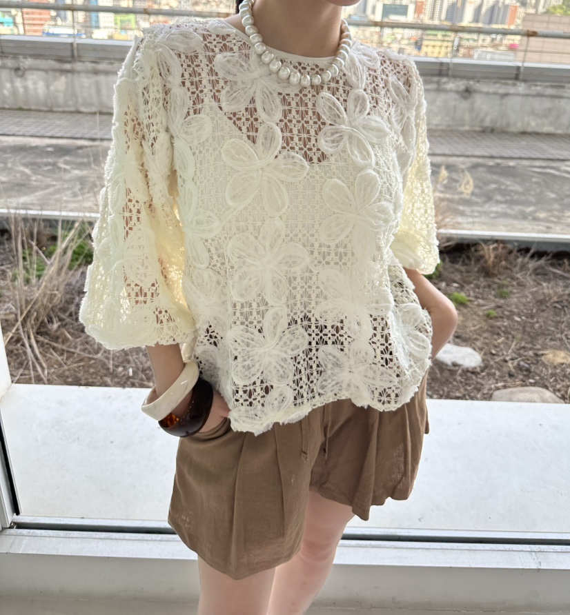 JENNY 1976韓國代購女裝新品熱賣推薦襯衫蕾絲衫花朵蕾絲JENNY 1976襯衫/蕾絲衫