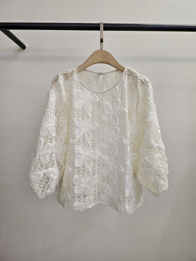 JENNY 1976韓國代購女裝新品熱賣推薦襯衫蕾絲衫花朵蕾絲JENNY 1976襯衫/蕾絲衫圖色1