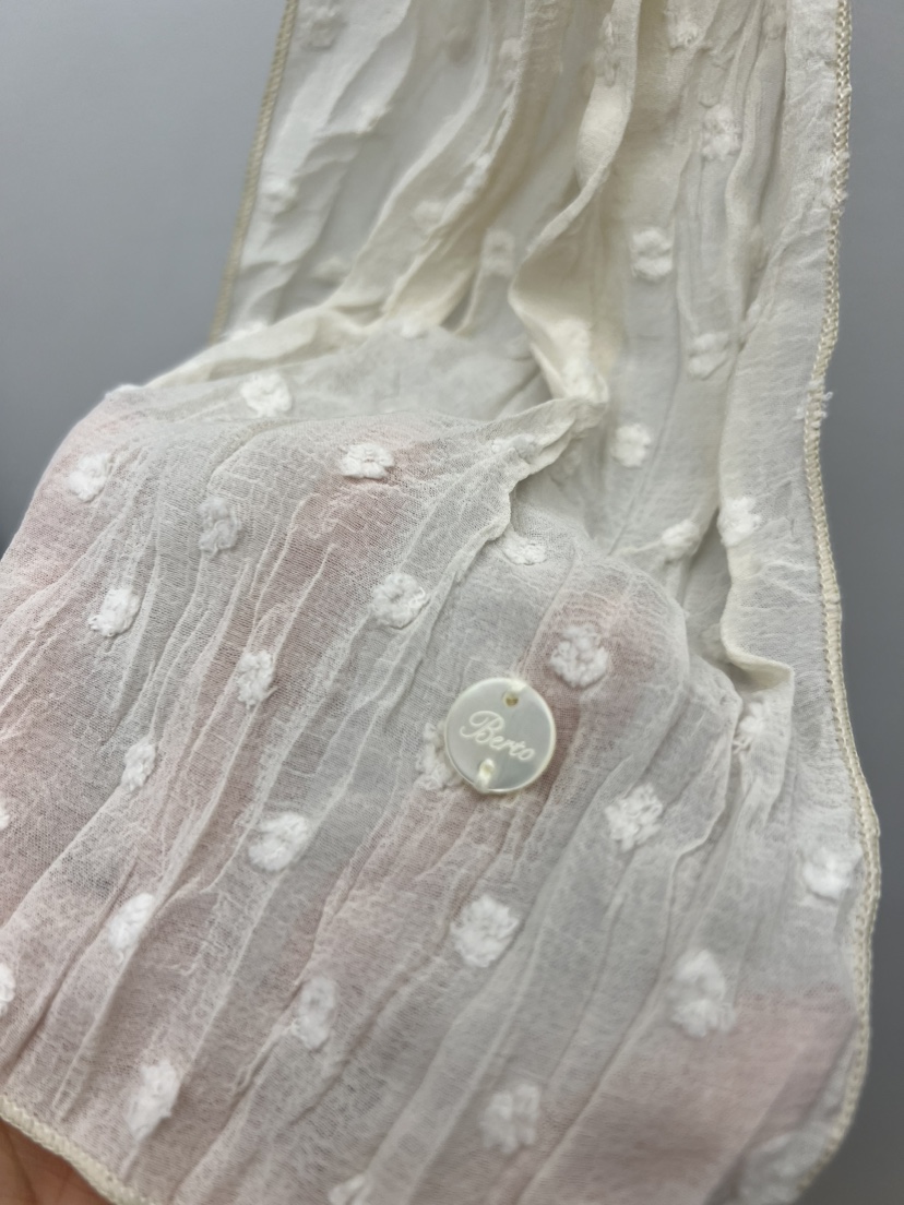 BLACK PIG韓國東大門代購女裝新品人氣圍巾披肩圍巾圓點VIVIAN_LEE圍巾/披肩