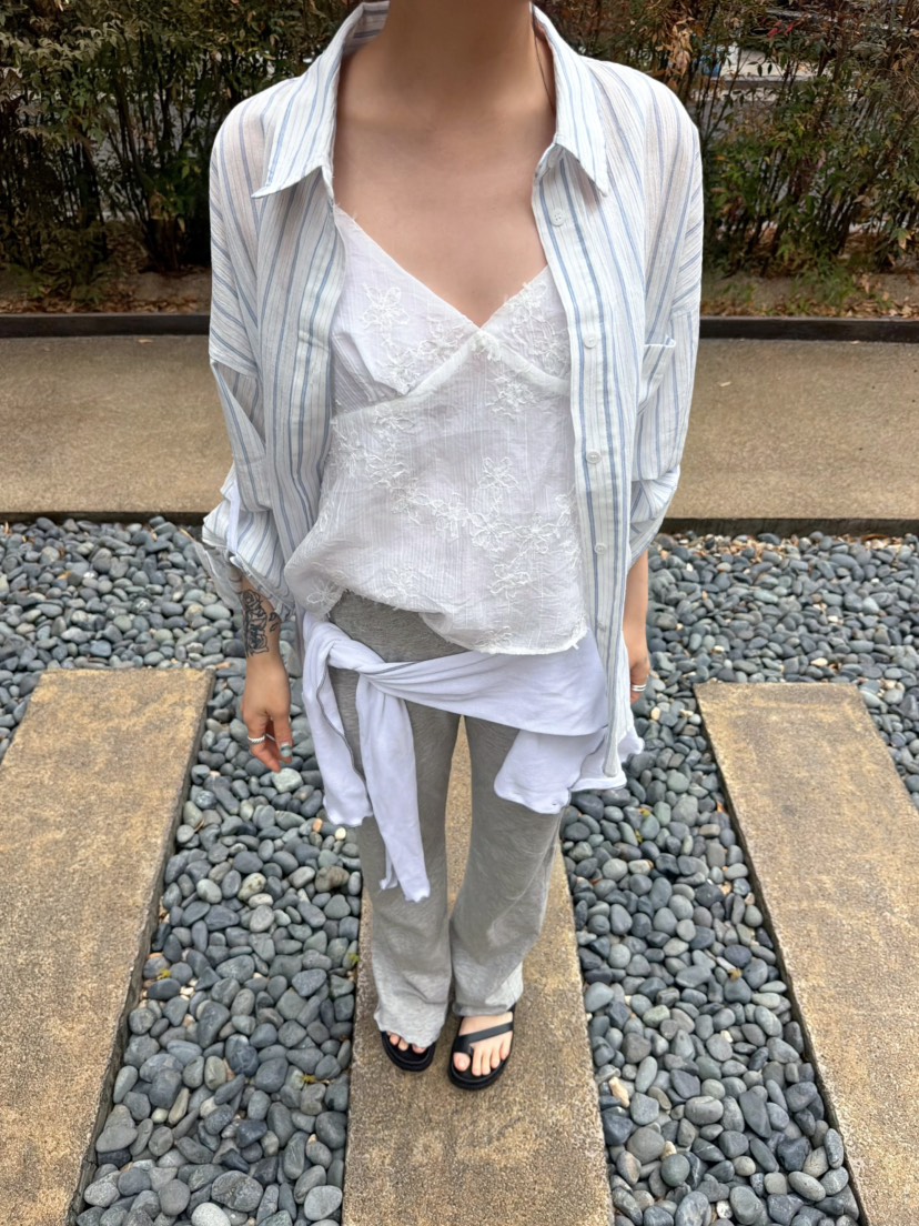 GLITTER韓國直郵實拍女裝新品熱賣時尚推薦人氣襯衫蕾絲衫GLITTER襯衫/蕾絲衫