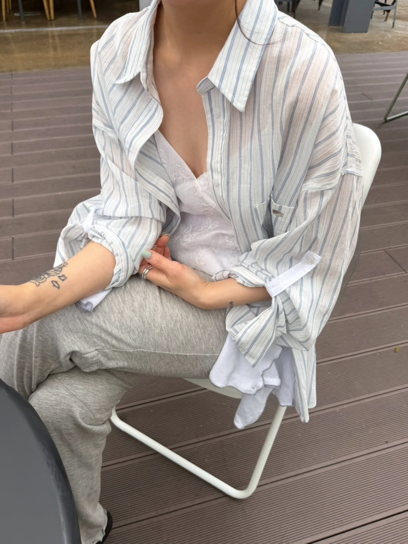 GLITTER韓國直郵實拍女裝新品熱賣時尚推薦人氣襯衫蕾絲衫GLITTER襯衫/蕾絲衫