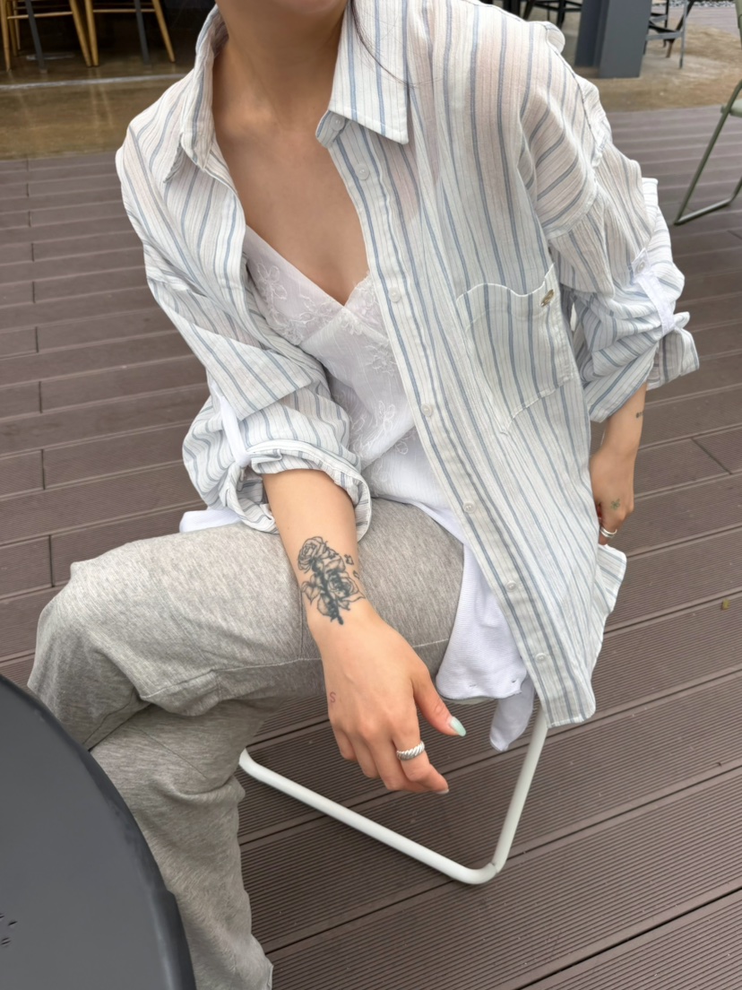 GLITTER韓國直郵實拍女裝新品熱賣時尚推薦人氣襯衫蕾絲衫GLITTER襯衫/蕾絲衫