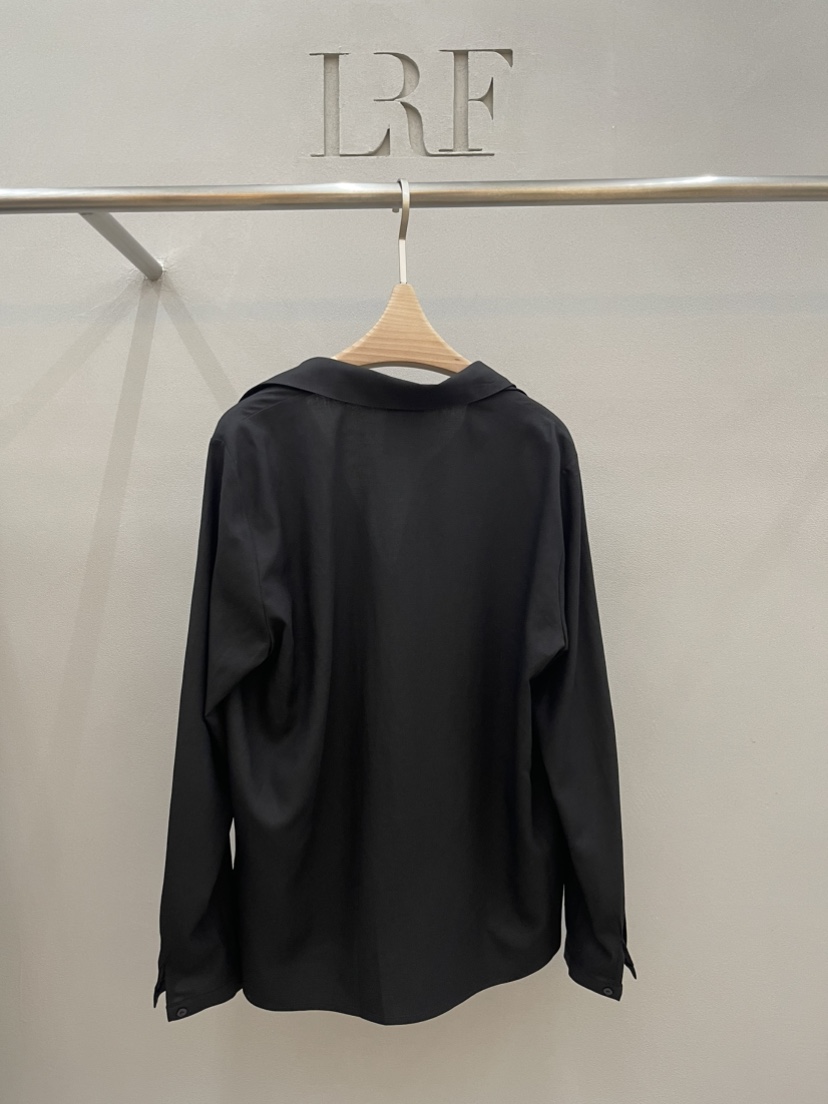 PLUS HONG-P韓國代購女裝新品推薦職業襯衫蕾絲衫雙口袋LORA FAMILY/PLUS HONG襯衫/蕾絲衫