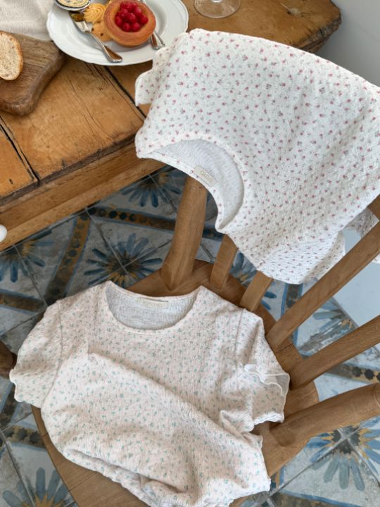 KOMOREBI東大門直郵女裝新款人氣時尚熱賣26春夏職業推薦T恤KOMOREBIT恤