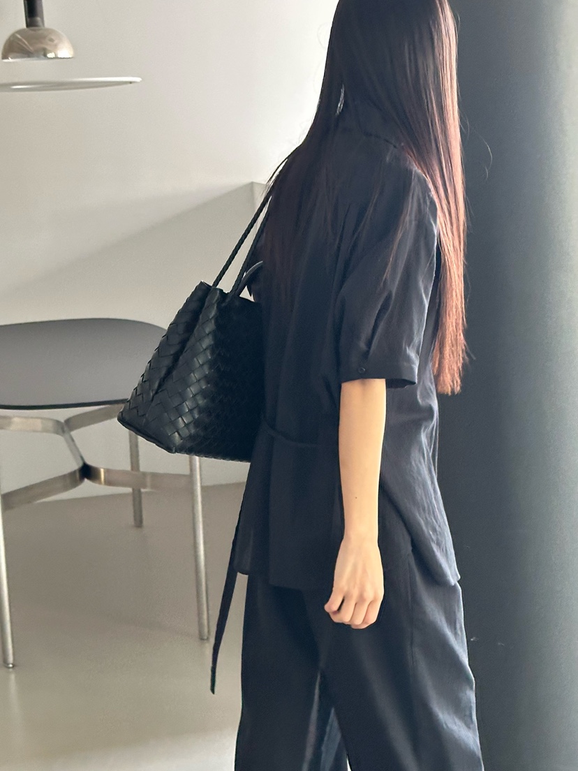 LE VASE韓國直郵女士新款熱賣職業推薦人氣時尚襯衫蕾絲衫LE VASE襯衫/蕾絲衫