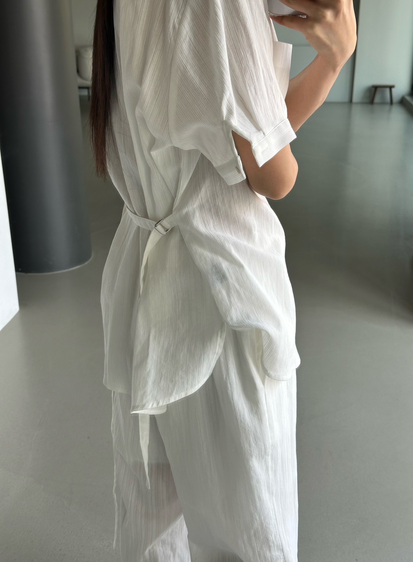 LE VASE韓國直郵女士新款熱賣職業推薦人氣時尚襯衫蕾絲衫LE VASE襯衫/蕾絲衫