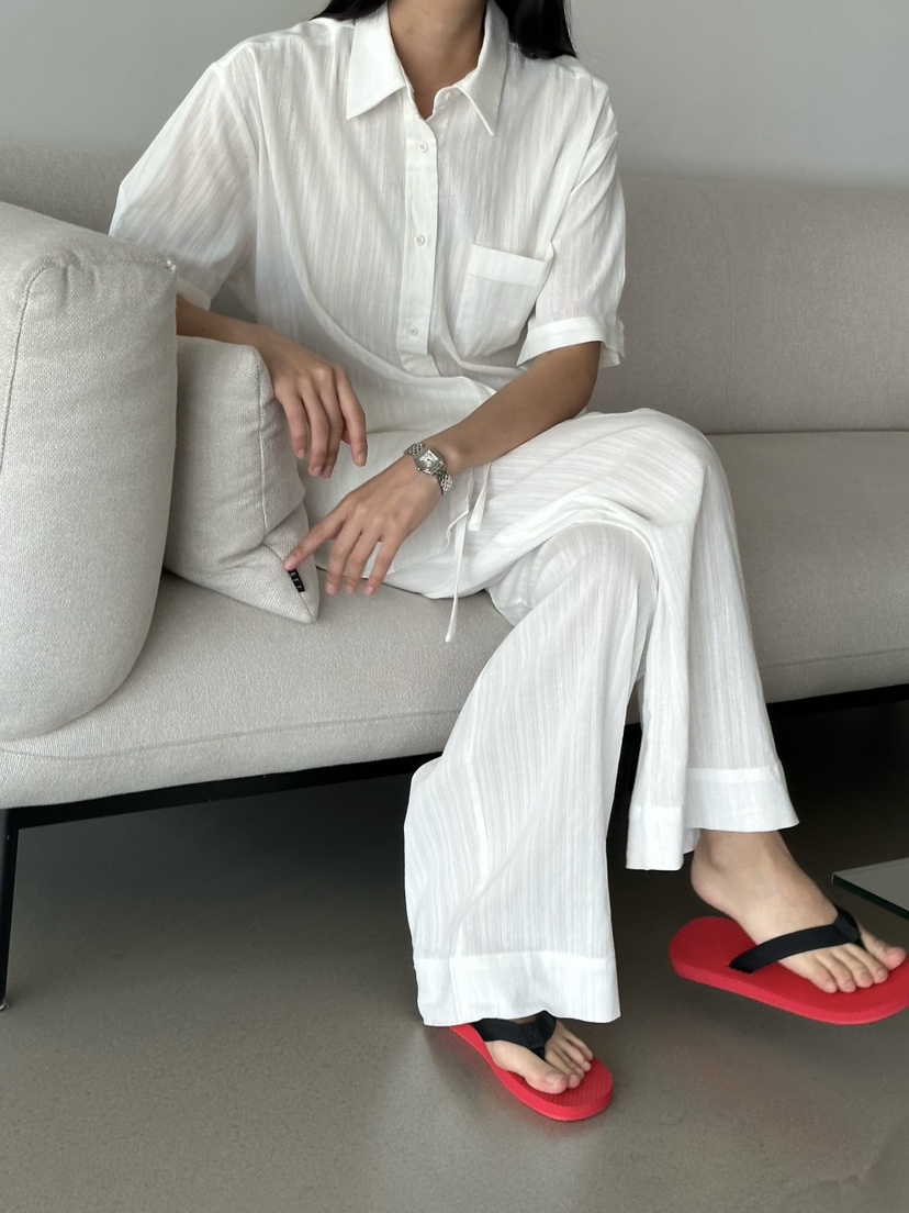 LE VASE韓國直郵女士新款熱賣職業推薦人氣時尚襯衫蕾絲衫LE VASE襯衫/蕾絲衫