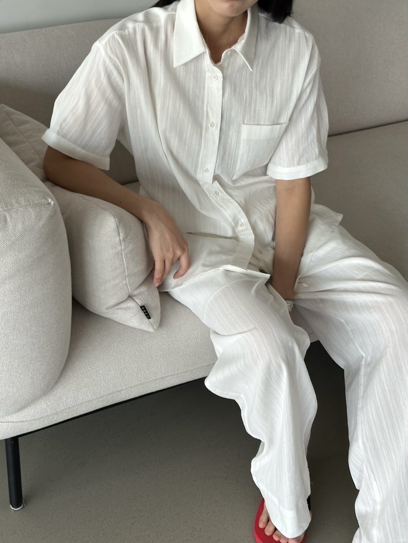 LE VASE韓國直郵女士新款熱賣職業推薦人氣時尚襯衫蕾絲衫LE VASE襯衫/蕾絲衫