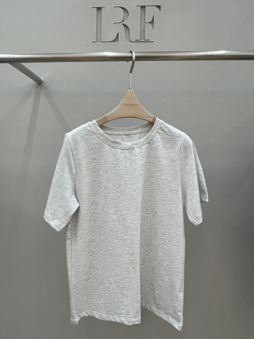 PLUS HONG-P韓國代購女士新品推薦熱賣職業真品時尚T恤LORA FAMILY/PLUS HONGT恤圖色3