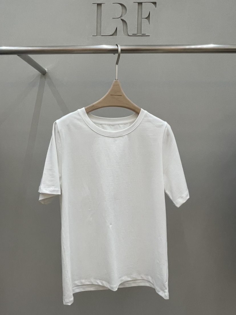 PLUS HONG-P韓國代購女士新品推薦熱賣職業真品時尚T恤LORA FAMILY/PLUS HONGT恤圖色4