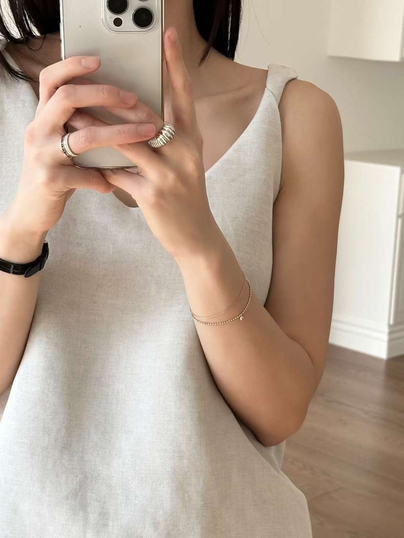 LE VASE韓國東大門直郵女士新品推薦時尚26春夏吊帶背心LE VASE吊帶/背心