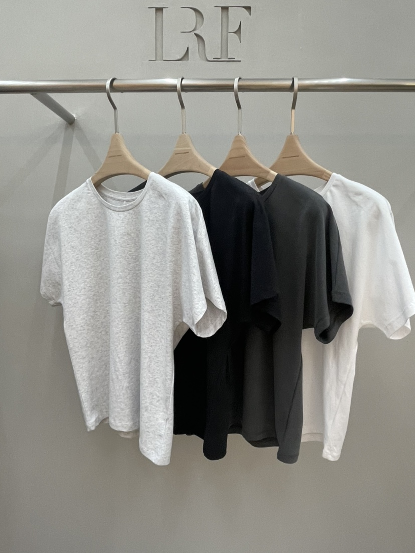 PLUS HONG-P韓國直郵女裝新品休閑真品熱賣時尚26春夏T恤LORA FAMILY/PLUS HONGT恤