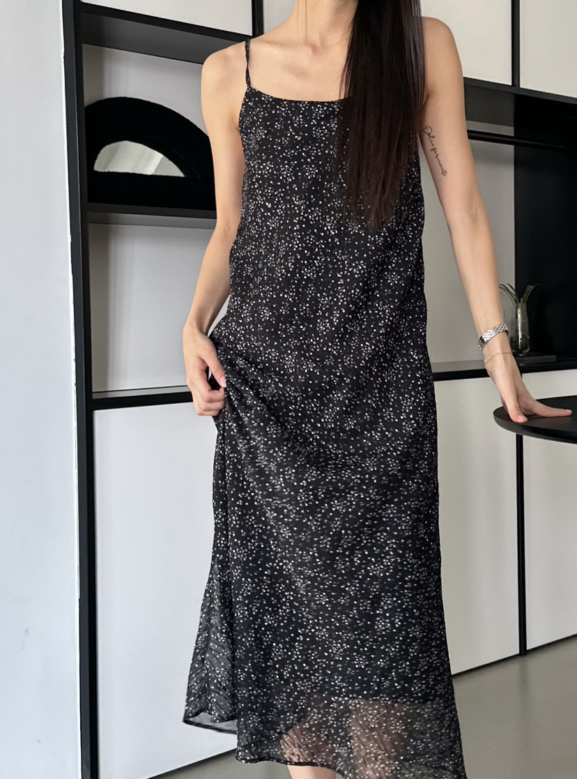 LE VASE韓國直郵女士新款職業休閑推薦時尚人氣26春夏連衣裙LE VASE連衣裙