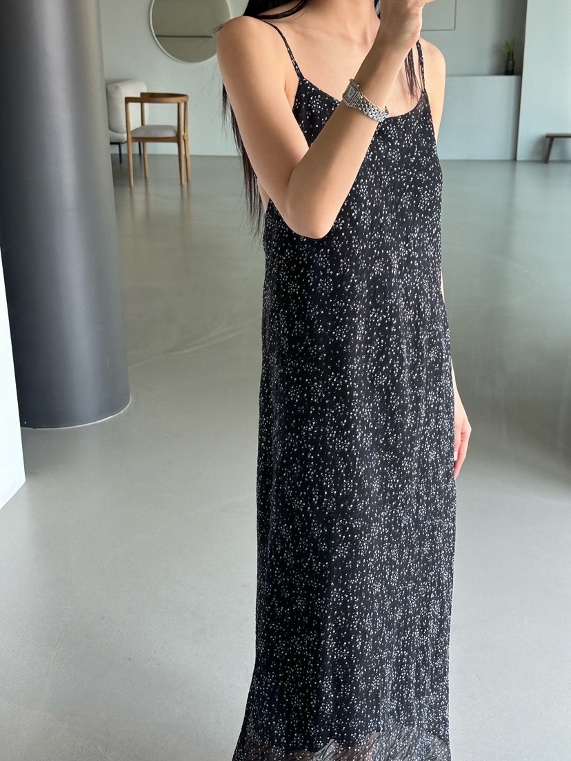 LE VASE韓國直郵女士新款職業休閑推薦時尚人氣26春夏連衣裙LE VASE連衣裙