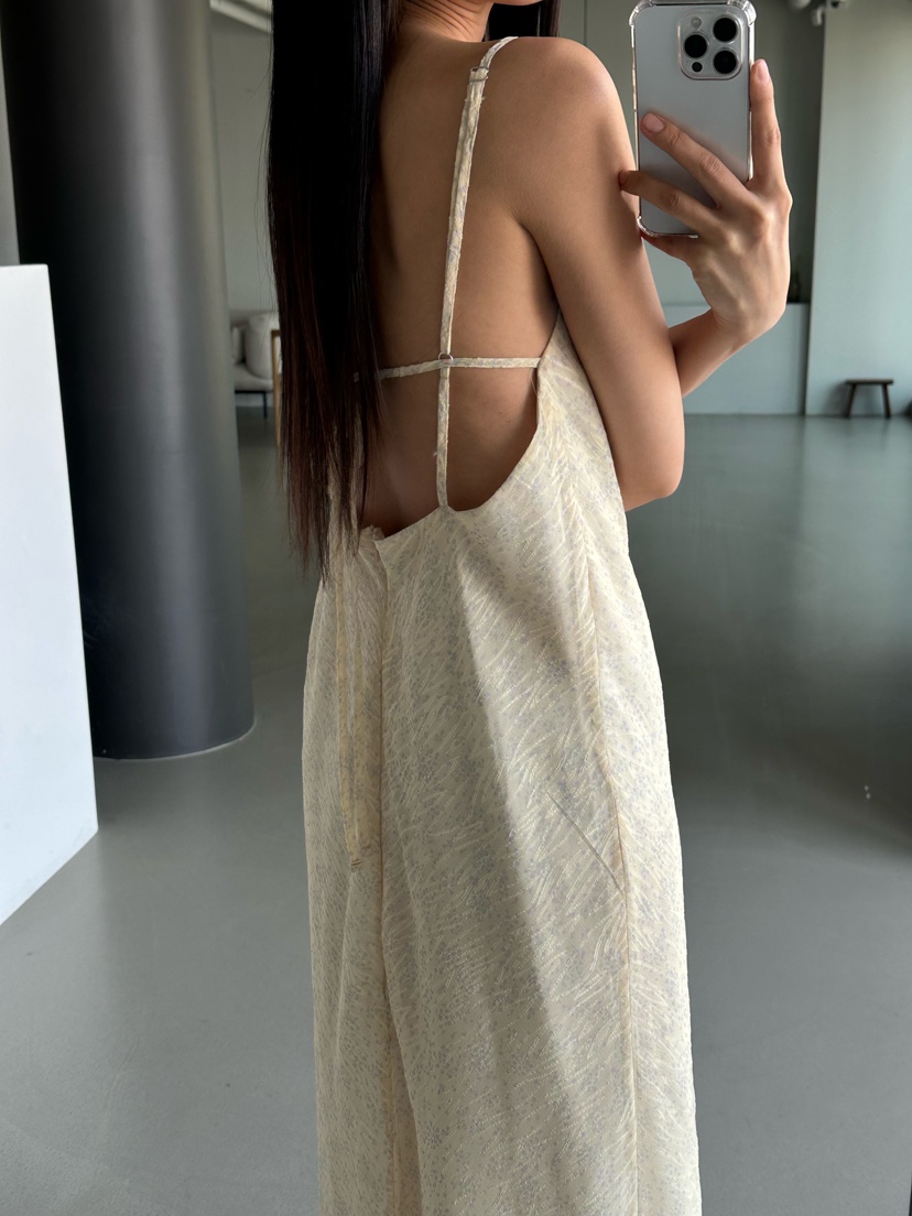 LE VASE韓國直郵女士新款職業休閑推薦時尚人氣26春夏連衣裙LE VASE連衣裙