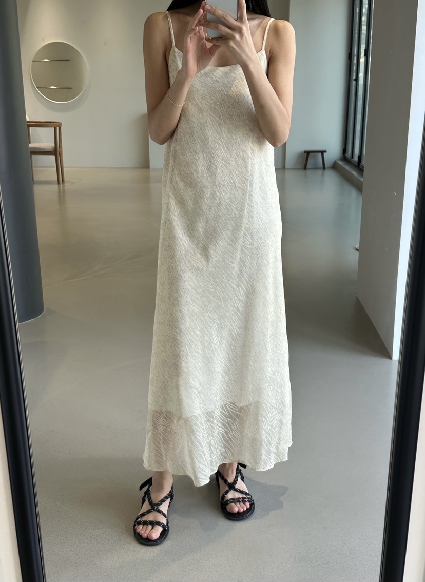 LE VASE韓國直郵女士新款職業休閑推薦時尚人氣26春夏連衣裙LE VASE連衣裙圖色2