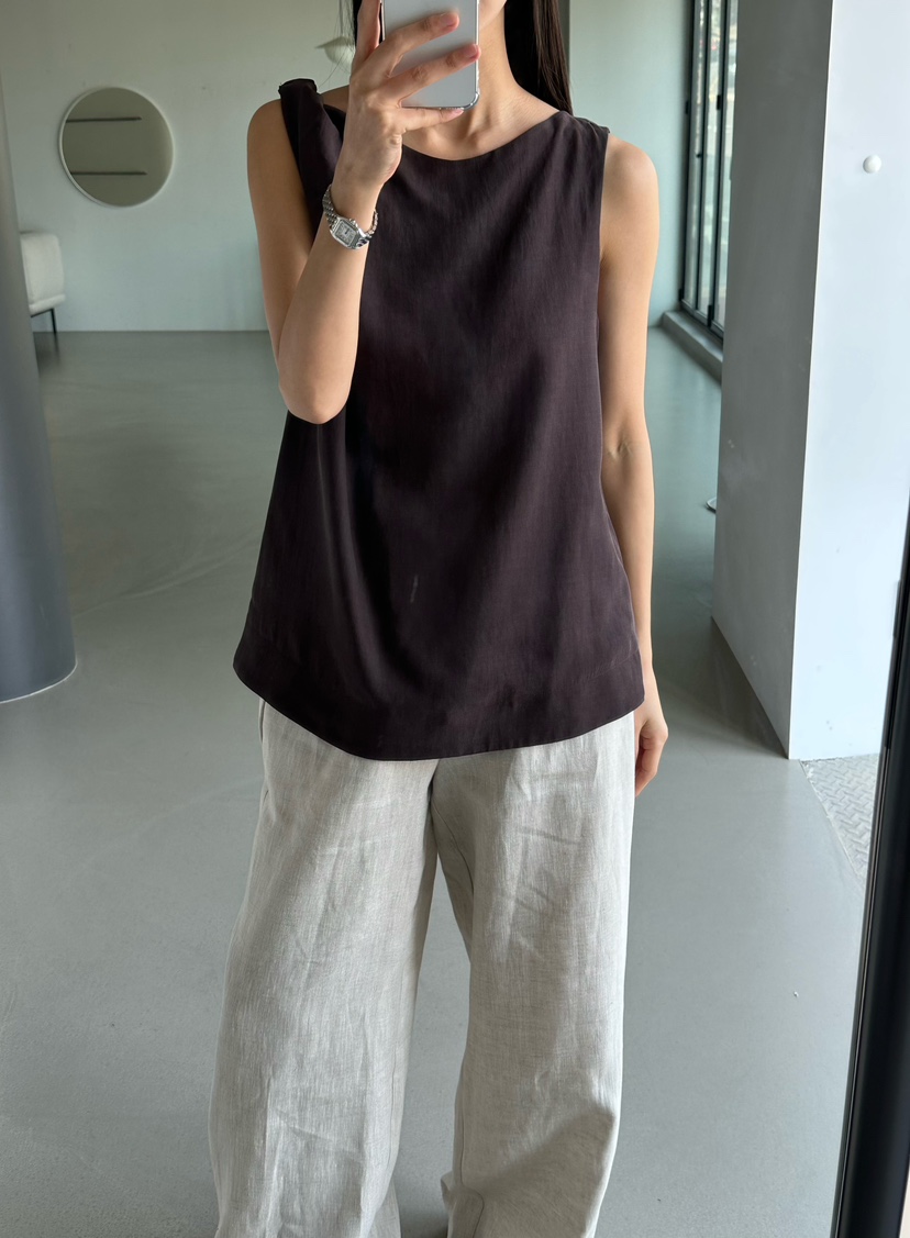 LE VASE韓國直郵女士新品職業推薦時尚人氣26春夏吊帶背心LE VASE吊帶/背心