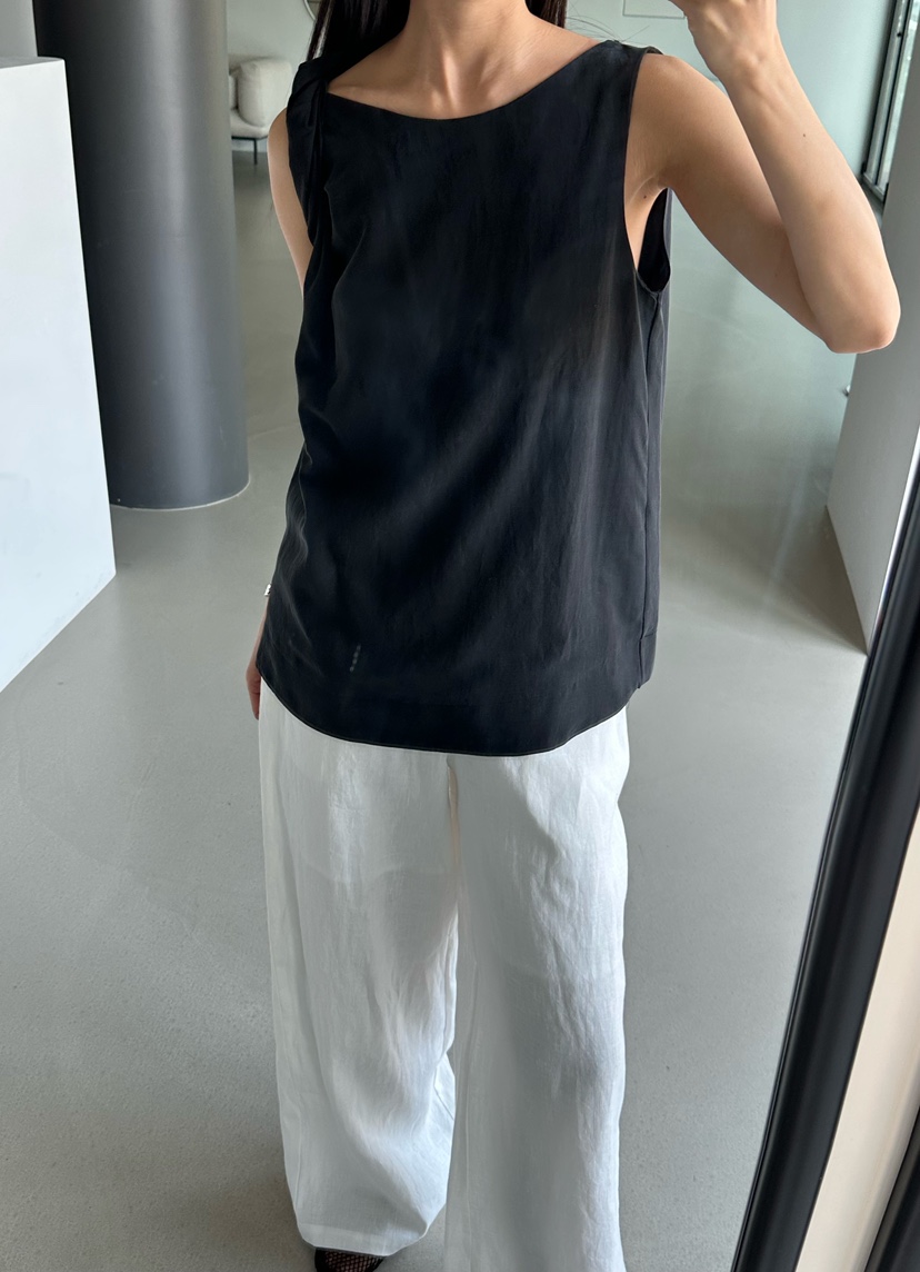 LE VASE韓國直郵女士新品職業推薦時尚人氣26春夏吊帶背心LE VASE吊帶/背心