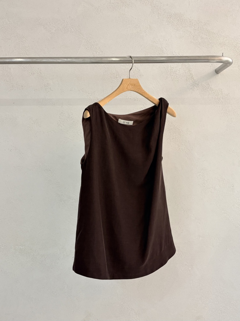 LE VASE韓國直郵女士新品職業推薦時尚人氣26春夏吊帶背心LE VASE吊帶/背心