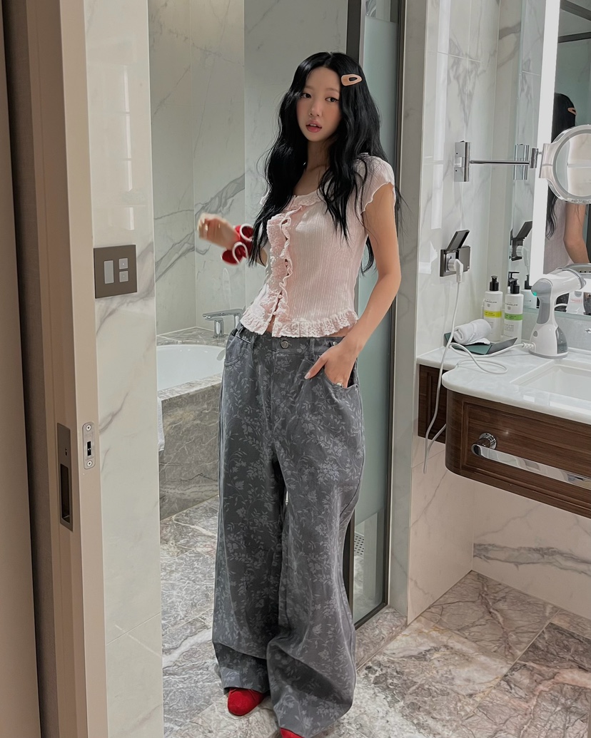 LOVE PULL韓國代購女裝新品熱賣職業推薦26春夏T恤提花鏤空LOVE PULLT恤