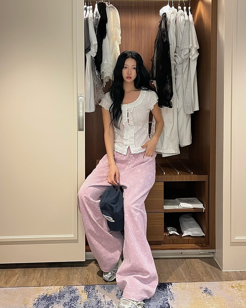 LOVE PULL韓國代購女裝新品熱賣職業推薦26春夏T恤提花鏤空LOVE PULLT恤