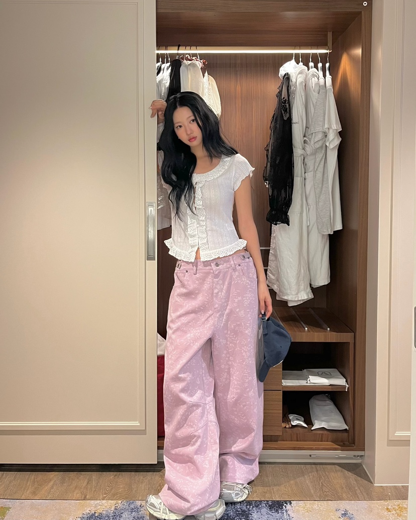 LOVE PULL韓國代購女裝新品熱賣職業推薦26春夏T恤提花鏤空LOVE PULLT恤