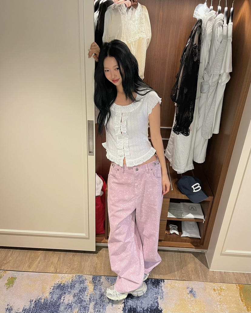 LOVE PULL韓國代購女裝新品熱賣職業推薦26春夏T恤提花鏤空LOVE PULLT恤