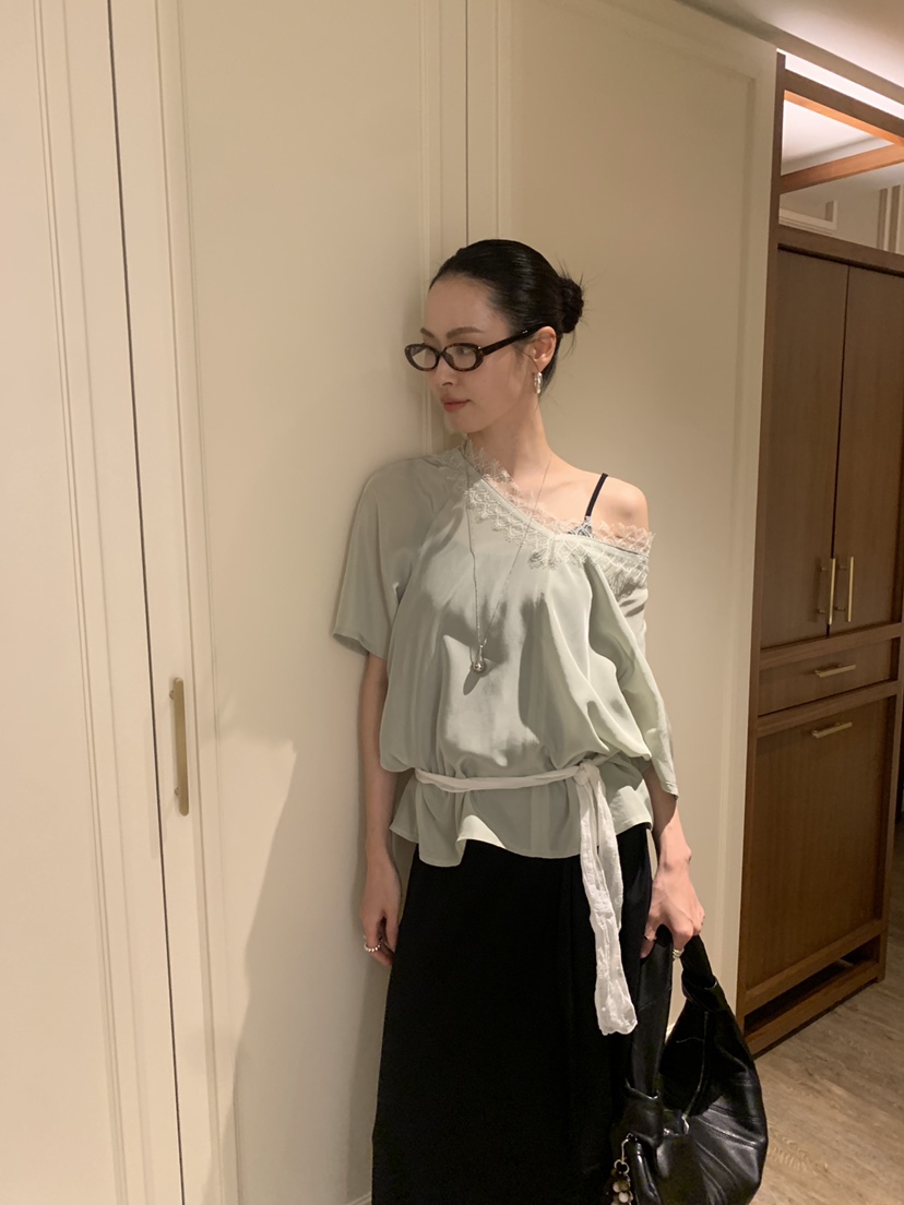 LOFN韓國東大門直郵女裝新款人氣休閑時尚職業襯衫蕾絲衫LOFN襯衫/蕾絲衫