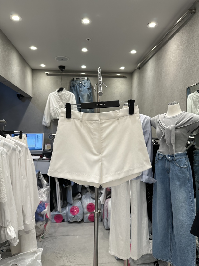 CELEBRITY-A韓國東大門代購女裝新品人氣26春夏熱賣短褲CELEBRITY-A短褲圖色1