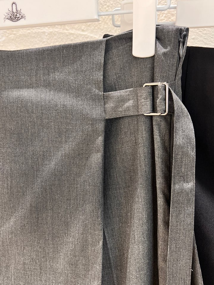 MILUI韓國直郵女裝新款時尚休閑熱賣人氣職業26春夏推薦裙褲MILUI裙褲