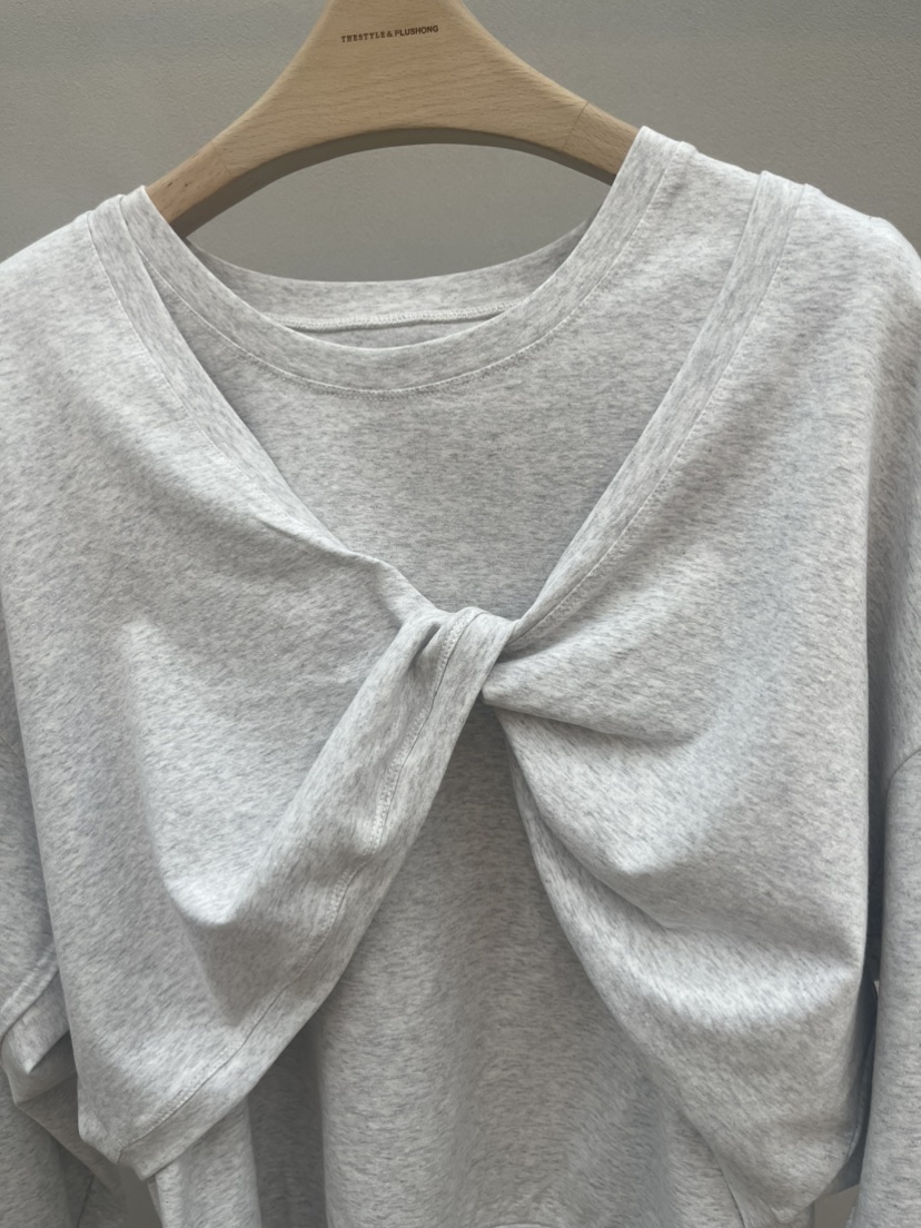 PLUS HONG-P韓國東大門代購女裝新品推薦休閑時尚長袖T恤LORA FAMILY/PLUS HONG長袖T恤