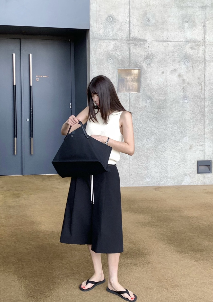 COURGETTE韓國東大門直郵女士新品推薦職業時尚熱賣人氣短褲COURGETTE短褲