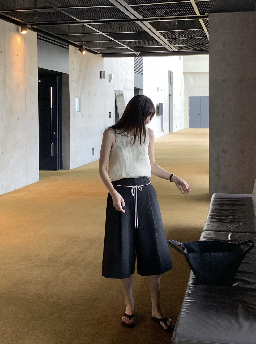 COURGETTE韓國東大門直郵女士新品推薦職業時尚熱賣人氣短褲COURGETTE短褲