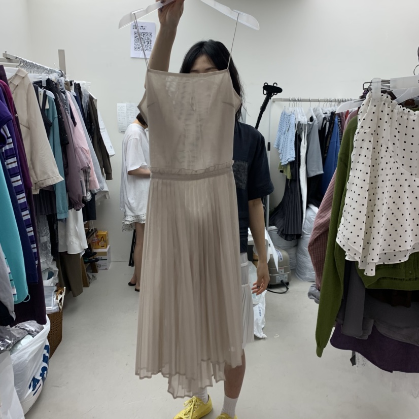 SOLD OUT韓國代購女裝新品熱賣26春夏休閑連衣裙不含內搭SOLD OUT連衣裙圖色1