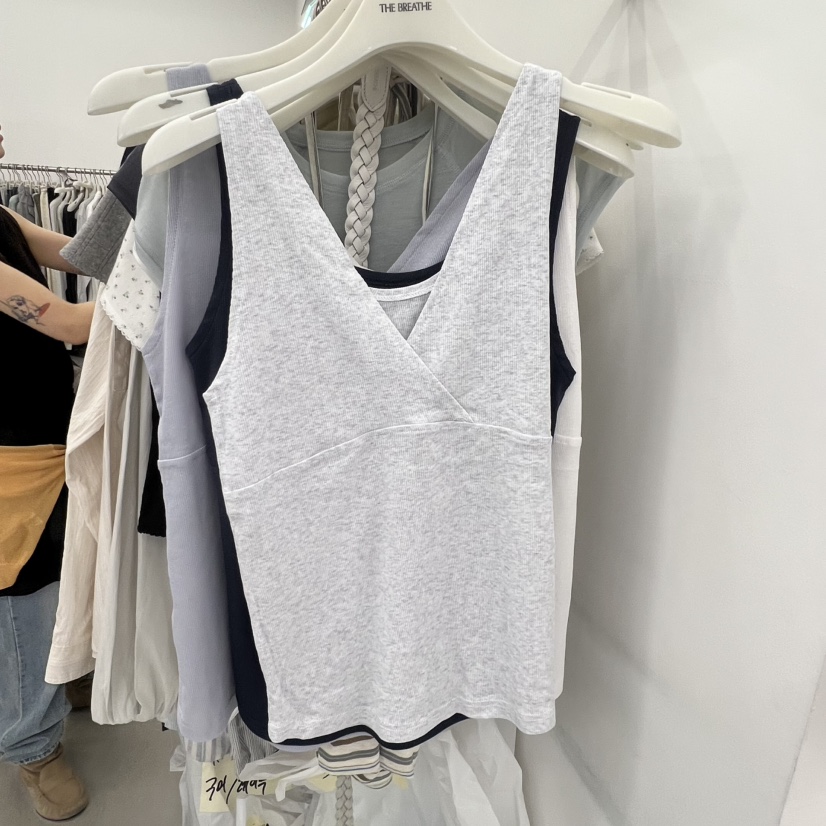 BREATHE韓國直郵女裝新品時尚人氣26春夏休閑吊帶背心V領BREATHE吊帶/背心圖色1