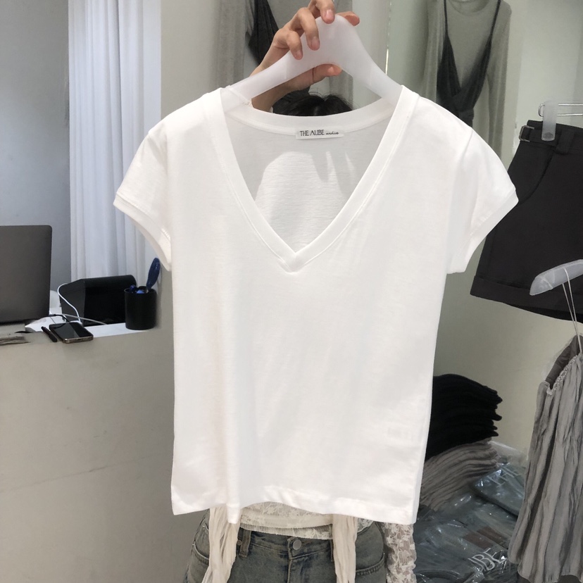 AUBE韓國東大門直郵女裝新款26春夏職業休閑推薦人氣T恤V領AUBET恤圖色2