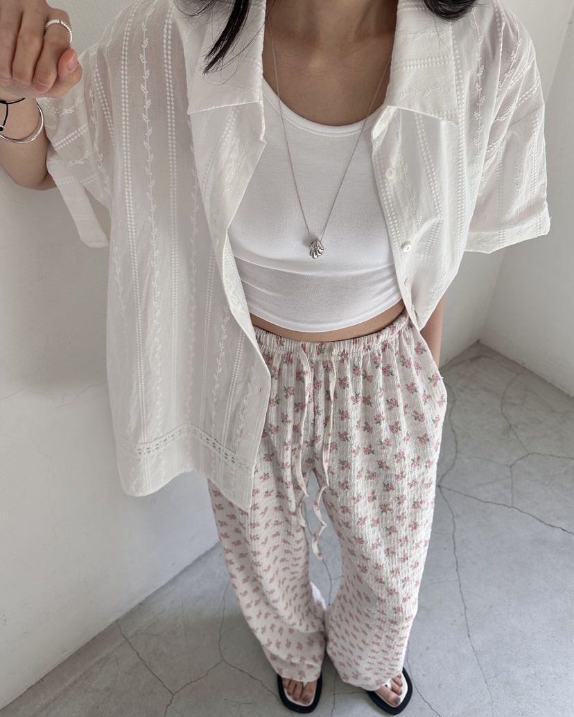 HOWDY/FACT THE NERD東大門代購女裝新款人氣襯衫蕾絲衫HOWDY/FACT THE NERD襯衫/蕾絲衫