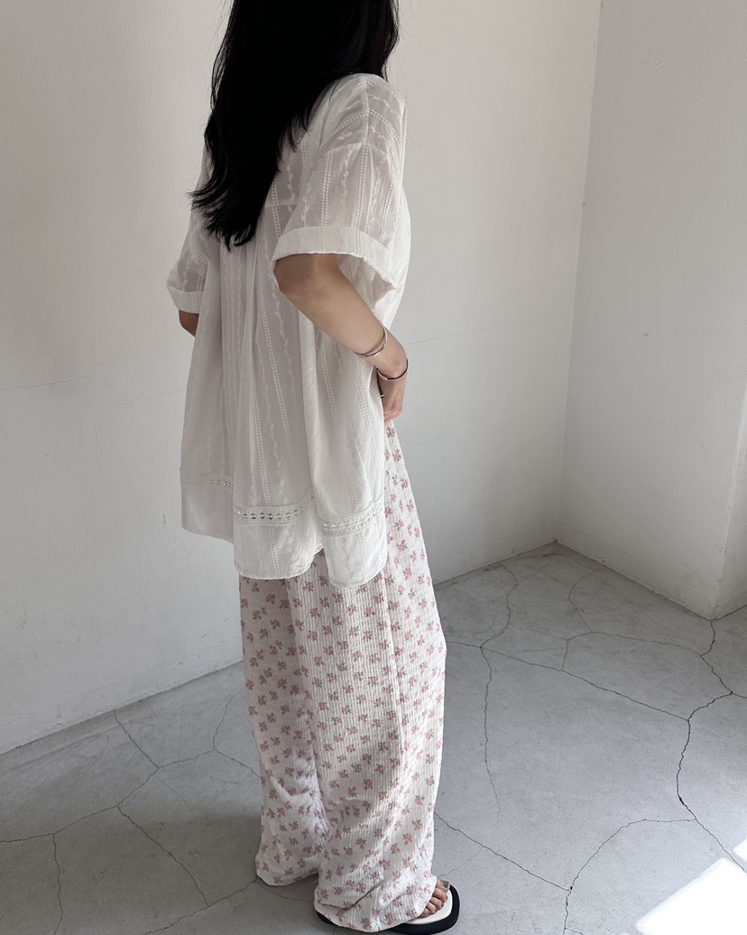 HOWDY/FACT THE NERD東大門代購女裝新款人氣襯衫蕾絲衫HOWDY/FACT THE NERD襯衫/蕾絲衫