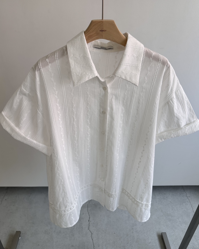 HOWDY/FACT THE NERD東大門代購女裝新款人氣襯衫蕾絲衫HOWDY/FACT THE NERD襯衫/蕾絲衫圖色1