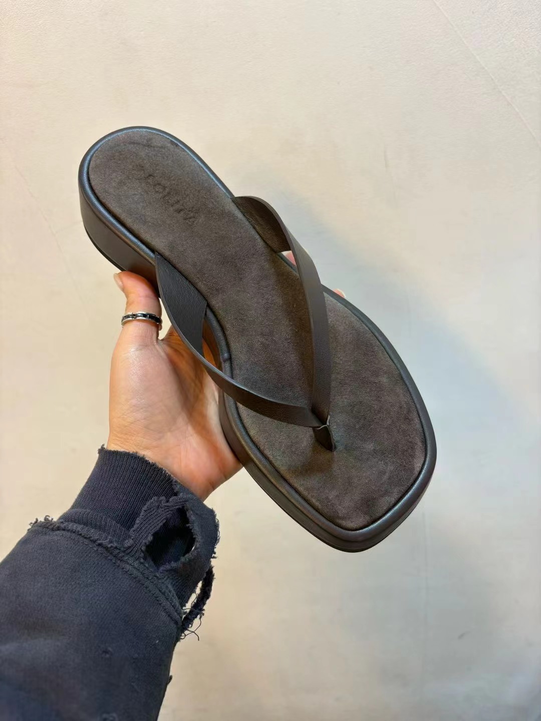 LOLITA韓國東大門直郵女士新品熱賣推薦人氣26春夏涼鞋拖鞋LOLITA涼鞋/拖鞋