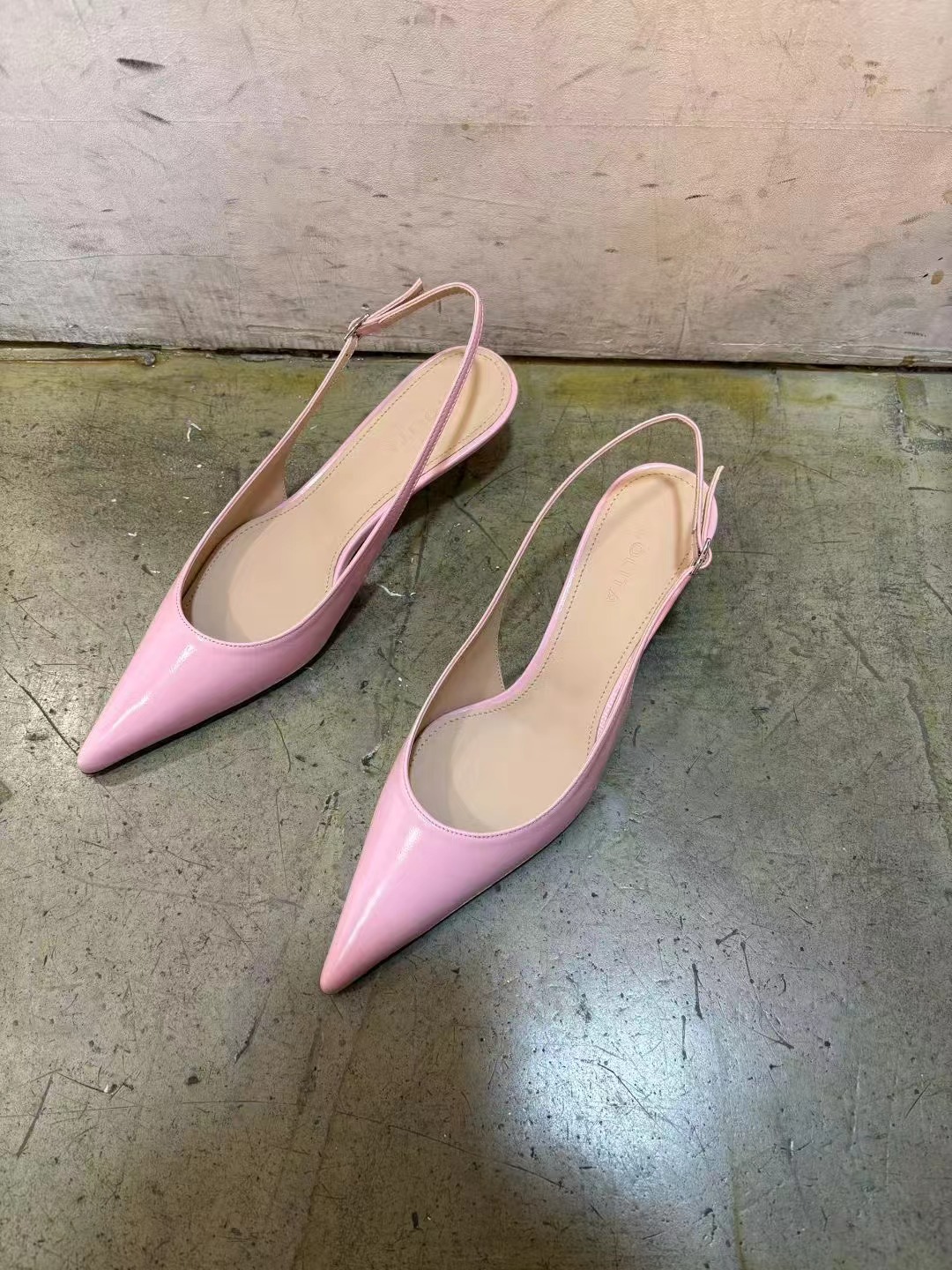 LOLITA東大門實拍女裝新品時尚職業熱賣推薦人氣涼鞋拖鞋LOLITA涼鞋/拖鞋圖色1